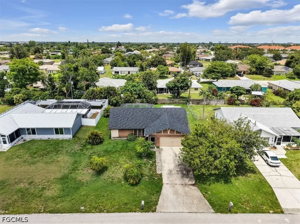 209 NE 9th Court Cape Coral FL 33909
