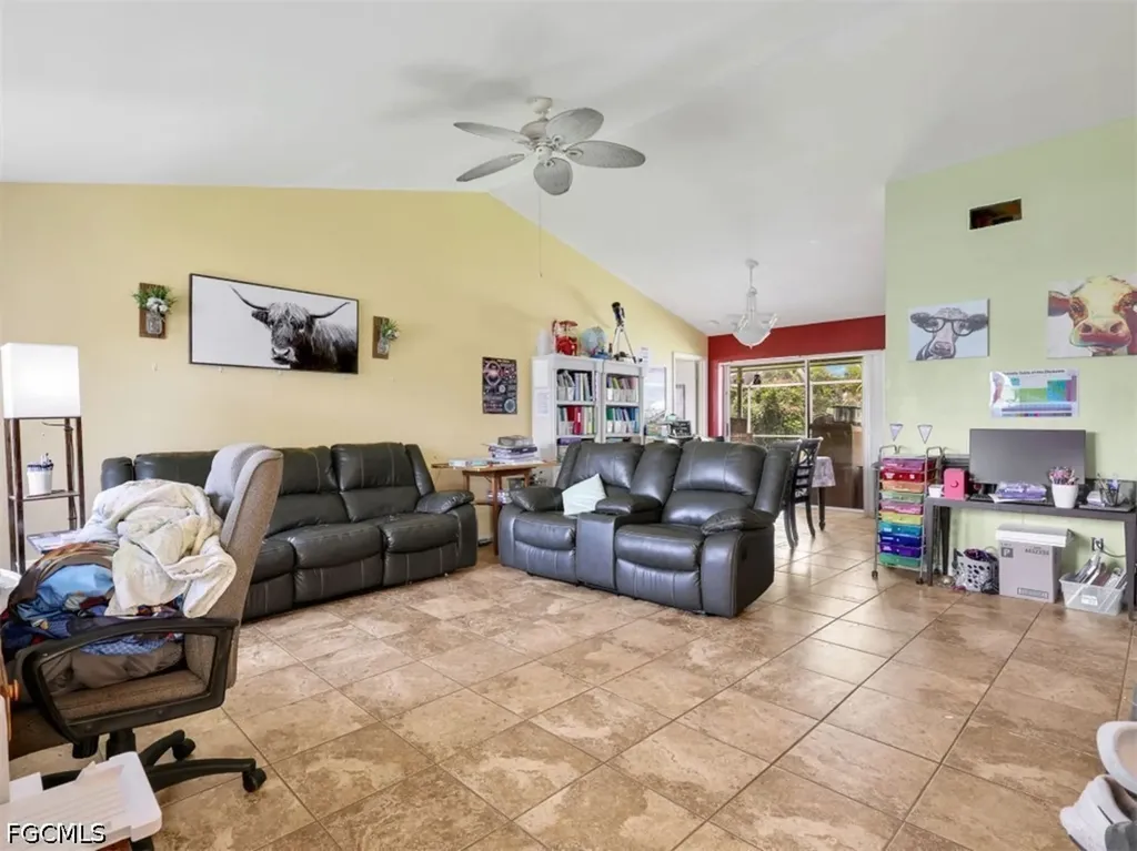209 NE 9th Court Cape Coral FL 33909