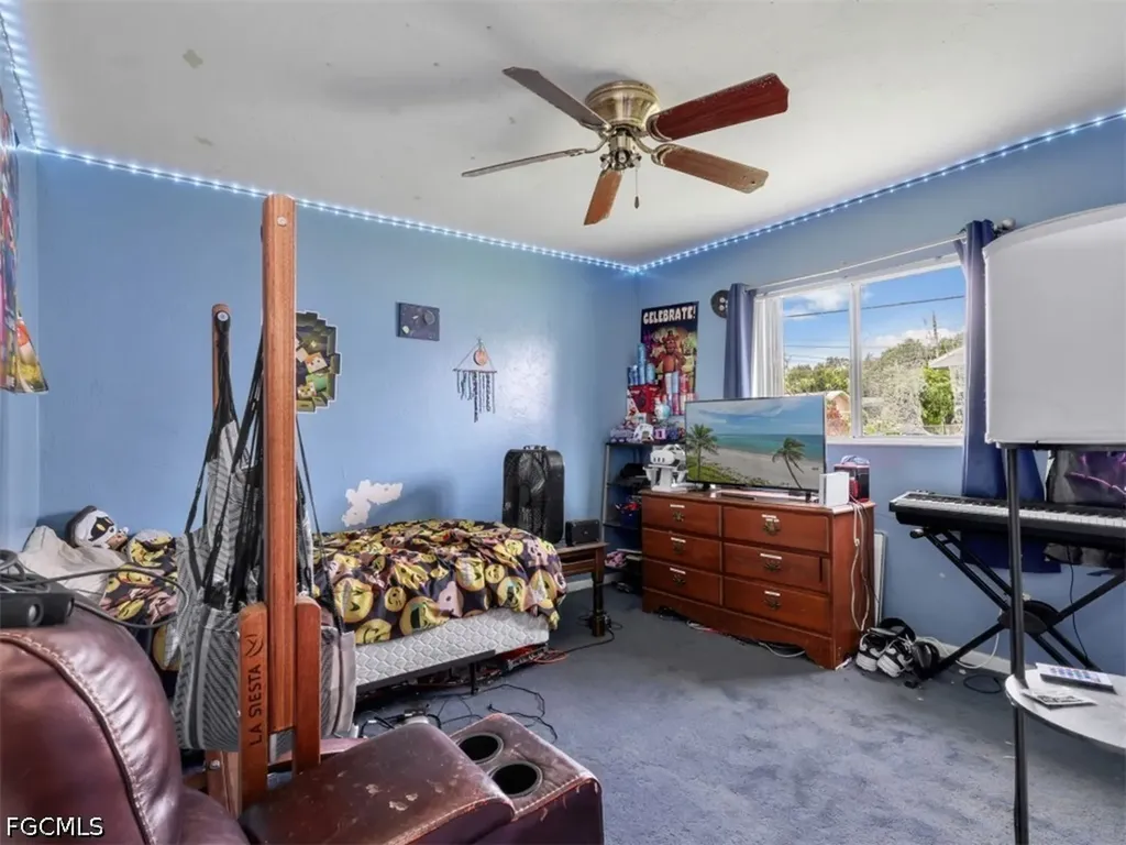209 NE 9th Court Cape Coral FL 33909