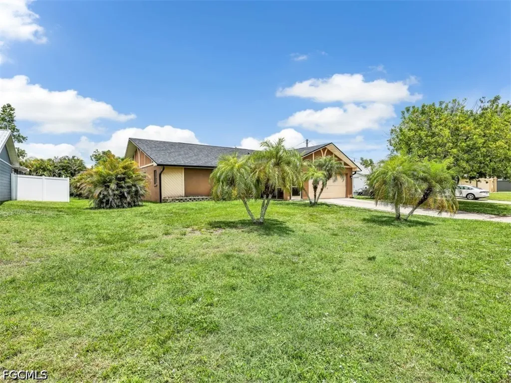 209 NE 9th Court Cape Coral FL 33909