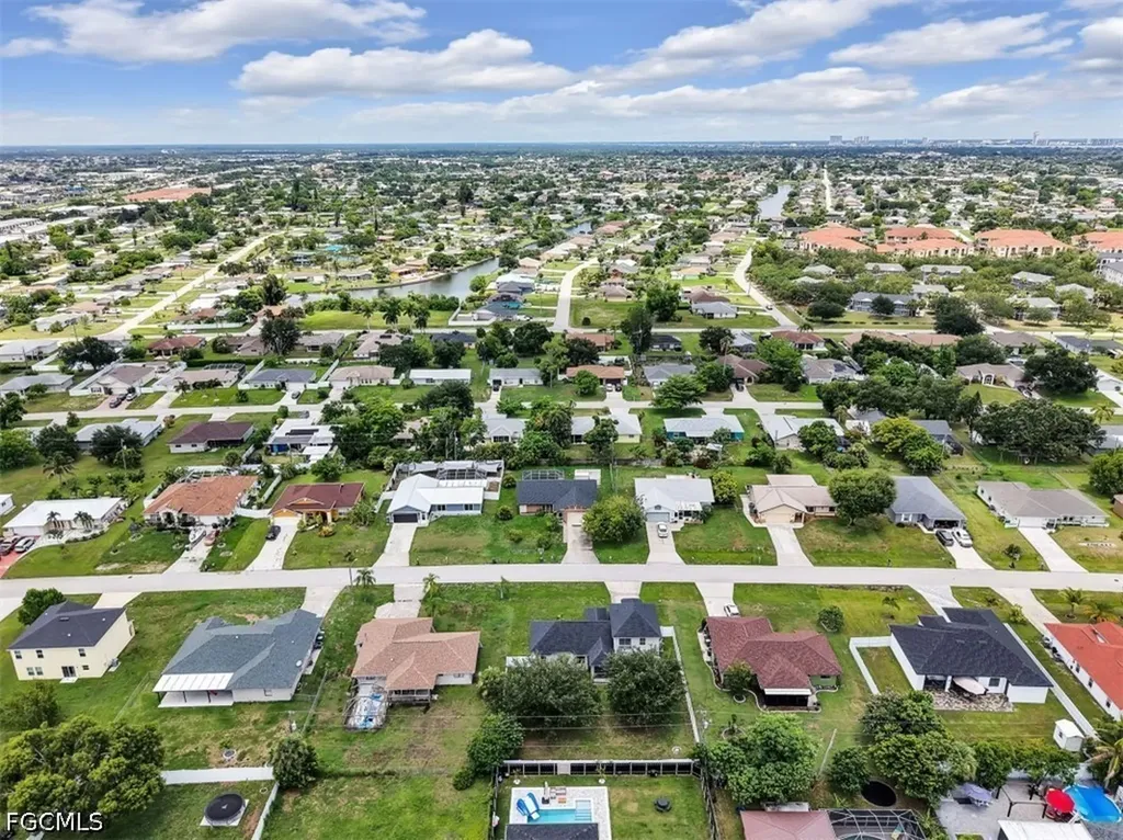 209 NE 9th Court Cape Coral FL 33909