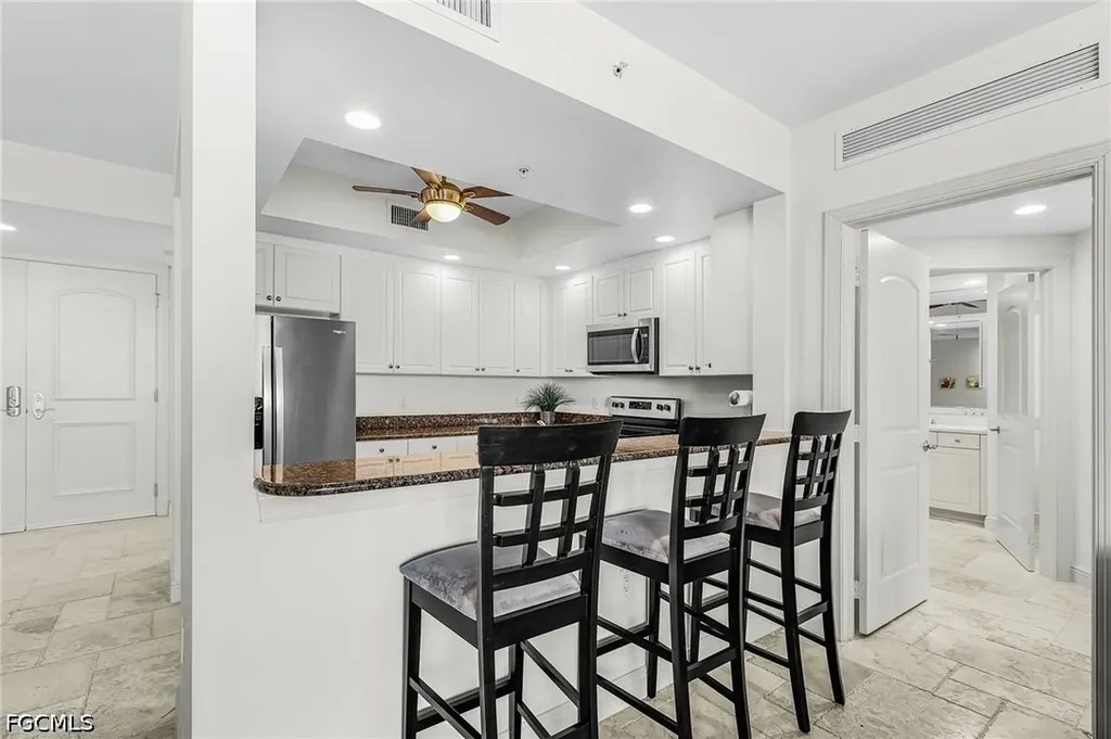 2090 W First Street Fort Myers FL 33901