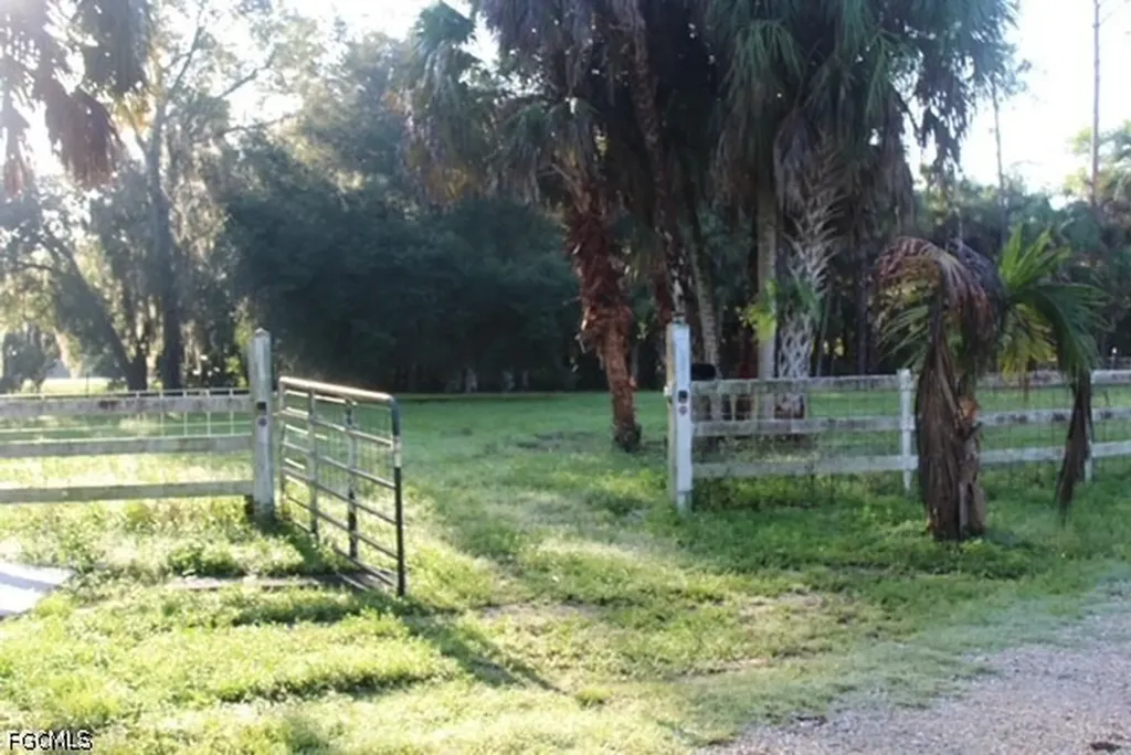 5460 Jackson Road Fort Myers FL 33905