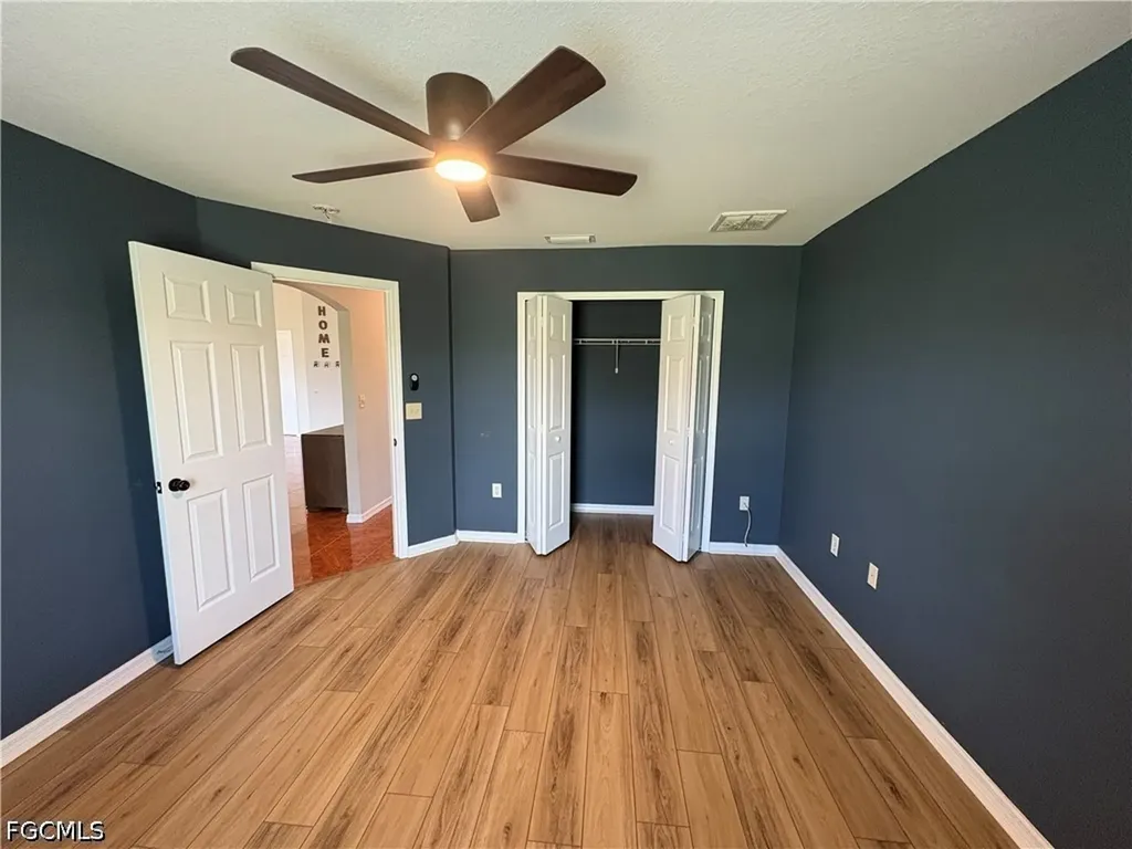 1417 NE 4th Place Cape Coral FL 33909