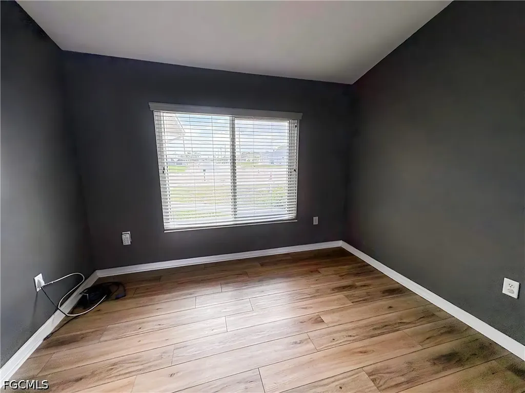 1417 NE 4th Place Cape Coral FL 33909