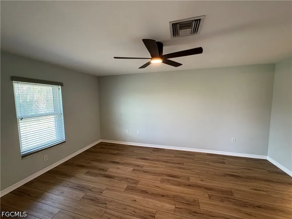 1417 NE 4th Place Cape Coral FL 33909