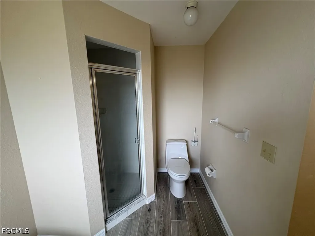 1417 NE 4th Place Cape Coral FL 33909