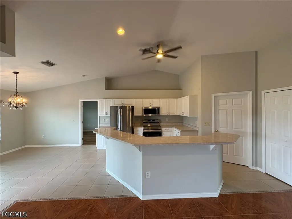 1417 NE 4th Place Cape Coral FL 33909