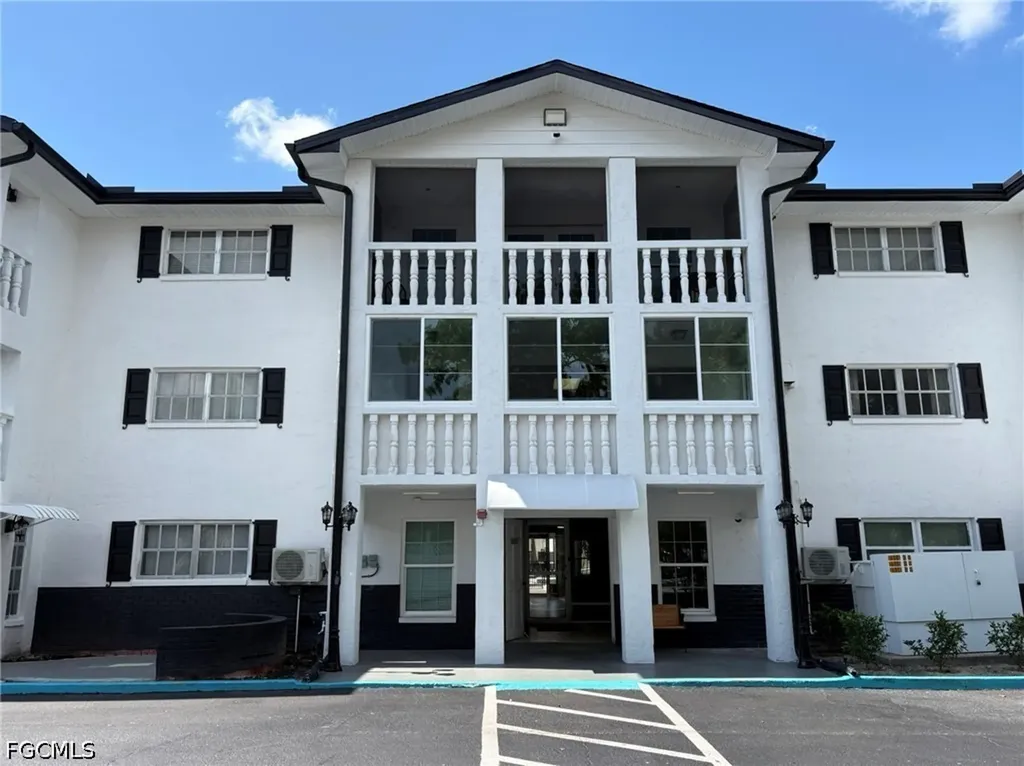 3704 Broadway Fort Myers FL 33901