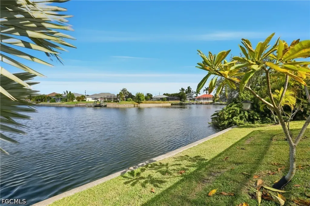 1723 SW 31st Lane Cape Coral FL 33914