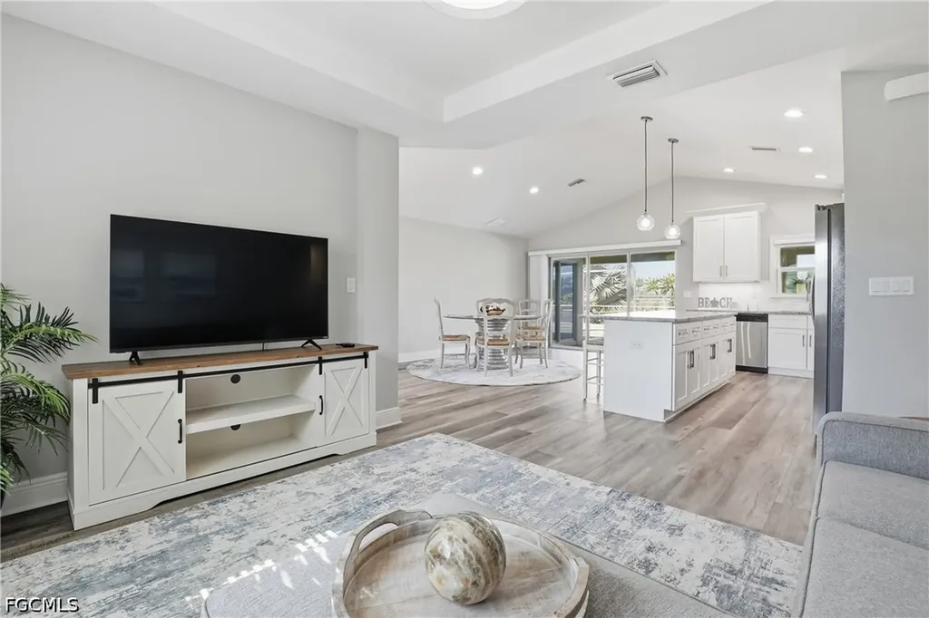 1723 SW 31st Lane Cape Coral FL 33914