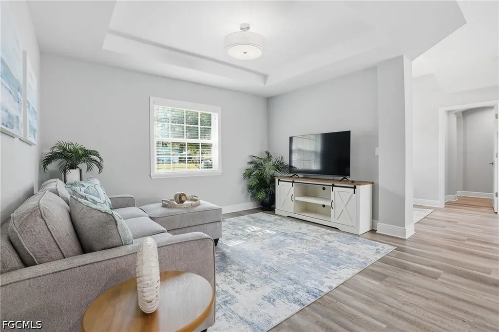 1723 SW 31st Lane Cape Coral FL 33914
