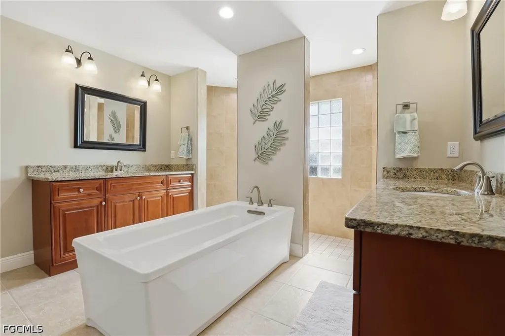 1723 SW 31st Lane Cape Coral FL 33914