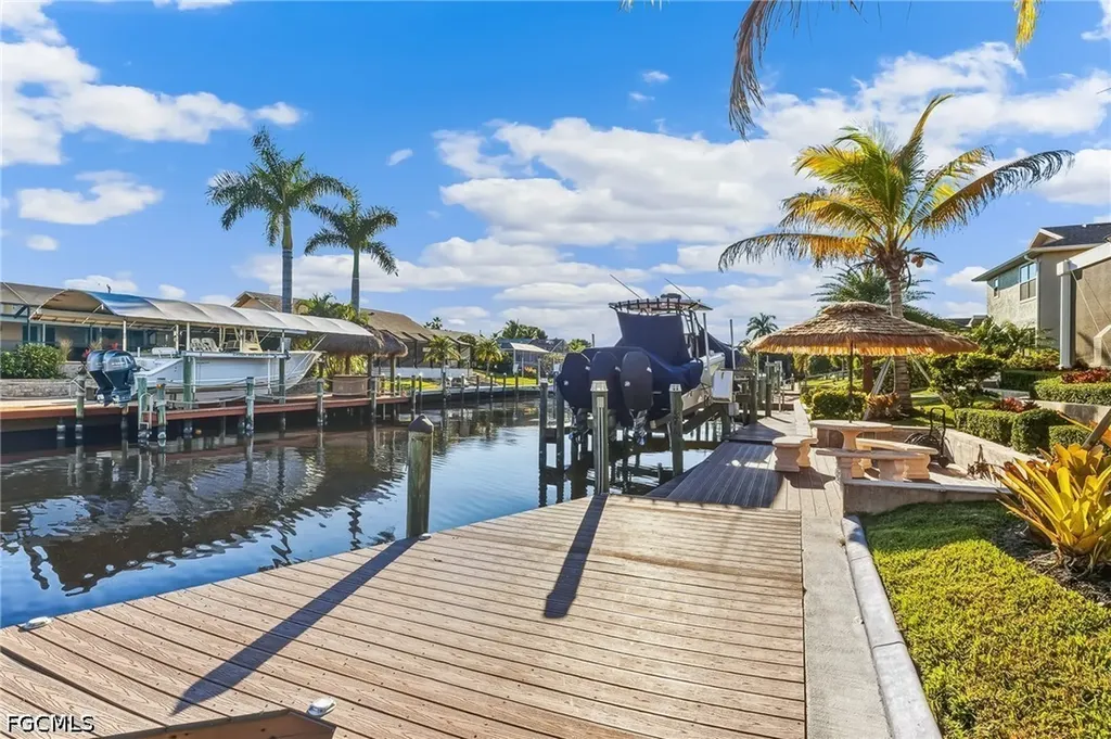 2318 SE 27th Street Cape Coral FL 33904