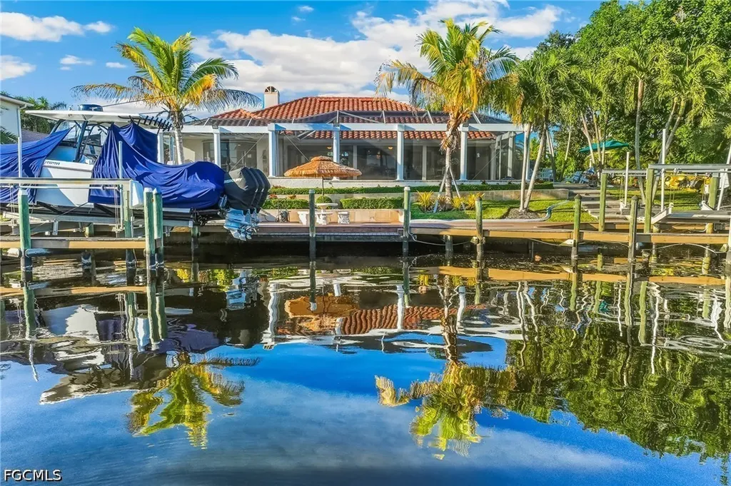 2318 SE 27th Street Cape Coral FL 33904
