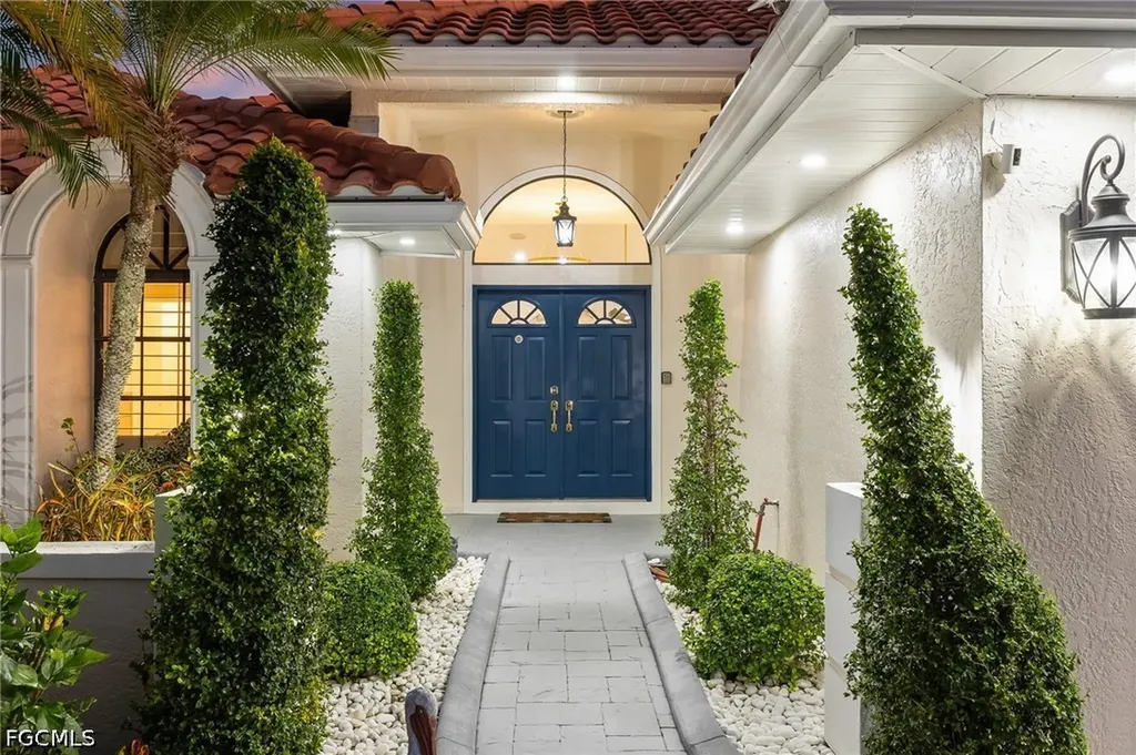2318 SE 27th Street Cape Coral FL 33904