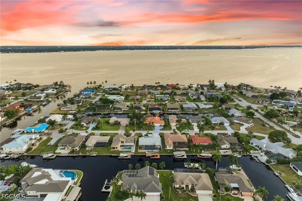 2318 SE 27th Street Cape Coral FL 33904