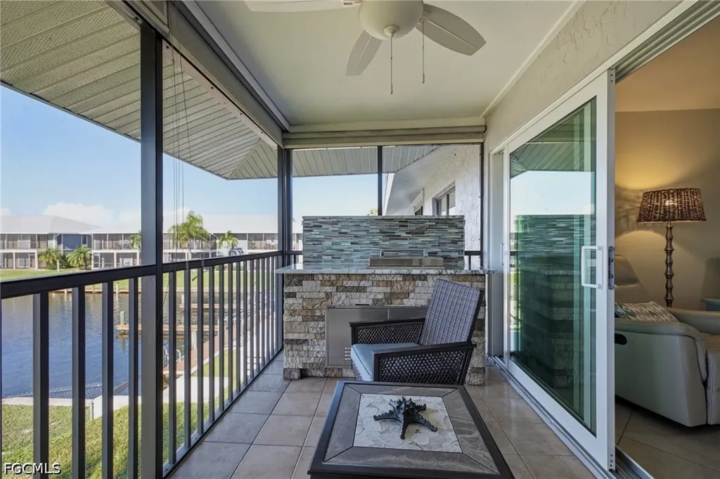 808 Cape Coral Parkway W Cape Coral FL 33914