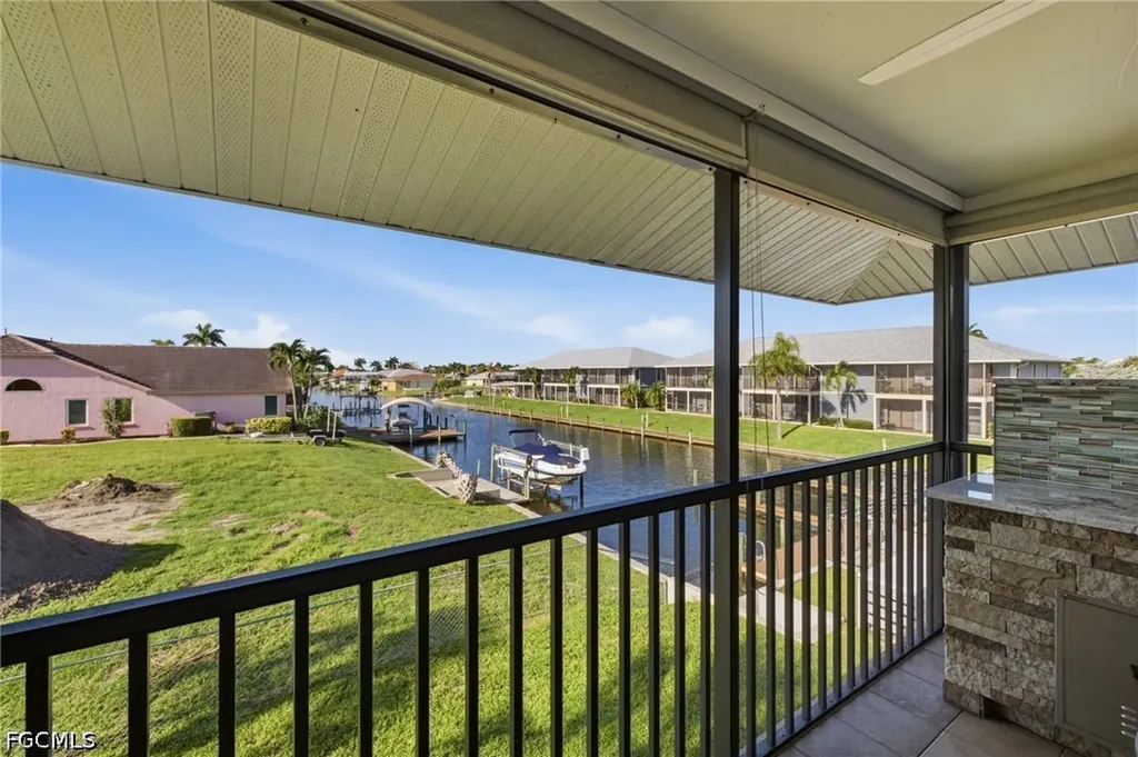 808 Cape Coral Parkway W Cape Coral FL 33914