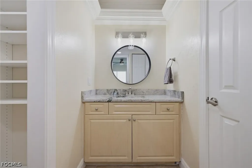 808 Cape Coral Parkway W Cape Coral FL 33914