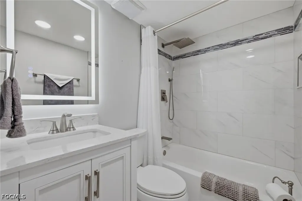 808 Cape Coral Parkway W Cape Coral FL 33914