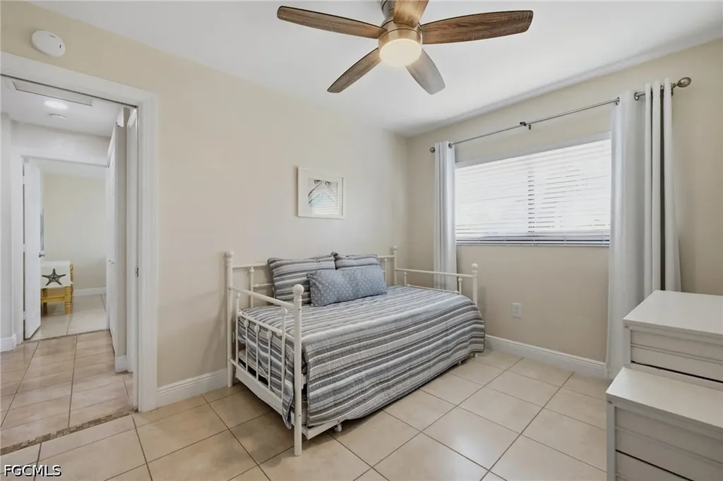 808 Cape Coral Parkway W Cape Coral FL 33914