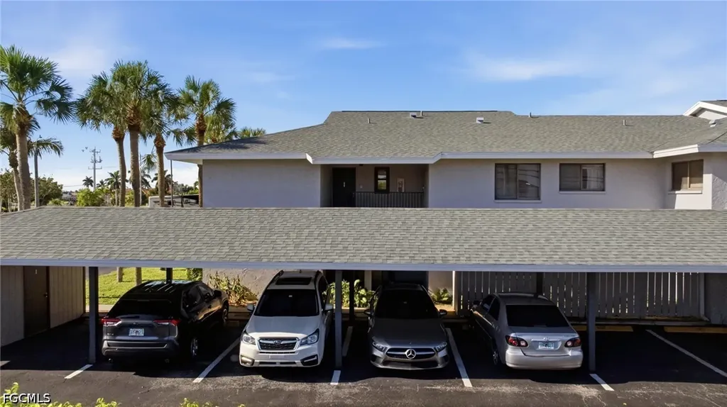 808 Cape Coral Parkway W Cape Coral FL 33914