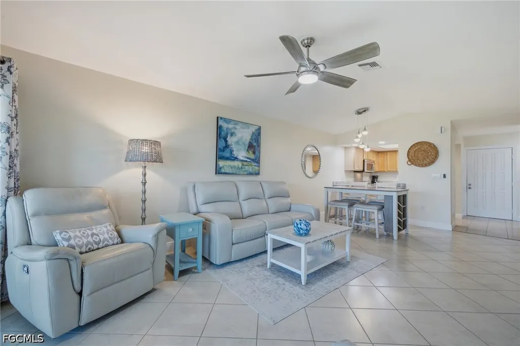 808 Cape Coral Parkway W Cape Coral FL 33914