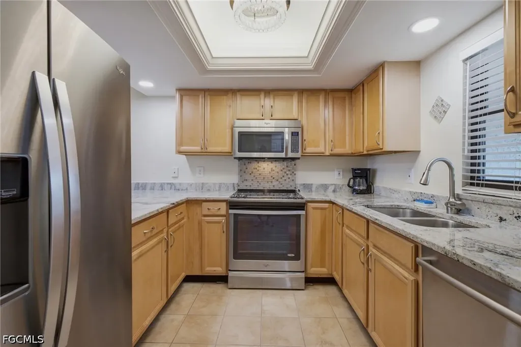 808 Cape Coral Parkway W Cape Coral FL 33914