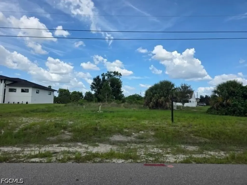 217 SW 10th Avenue Cape Coral FL 33991
