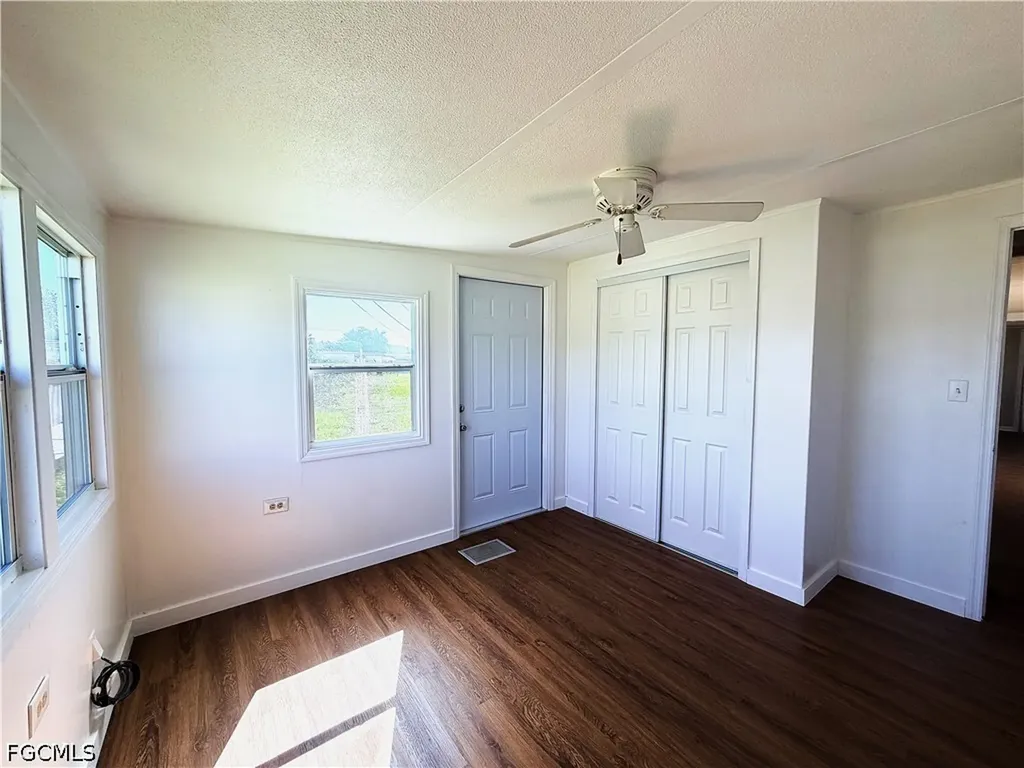 139 Gaslight Avenue North Fort Myers FL 33917