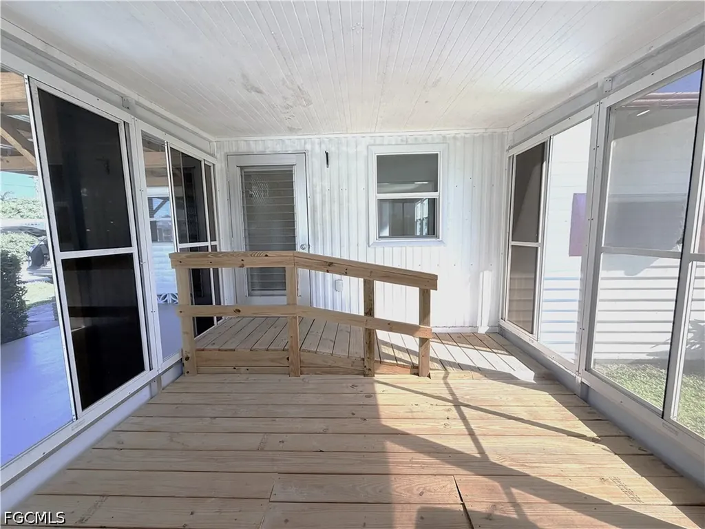 139 Gaslight Avenue North Fort Myers FL 33917