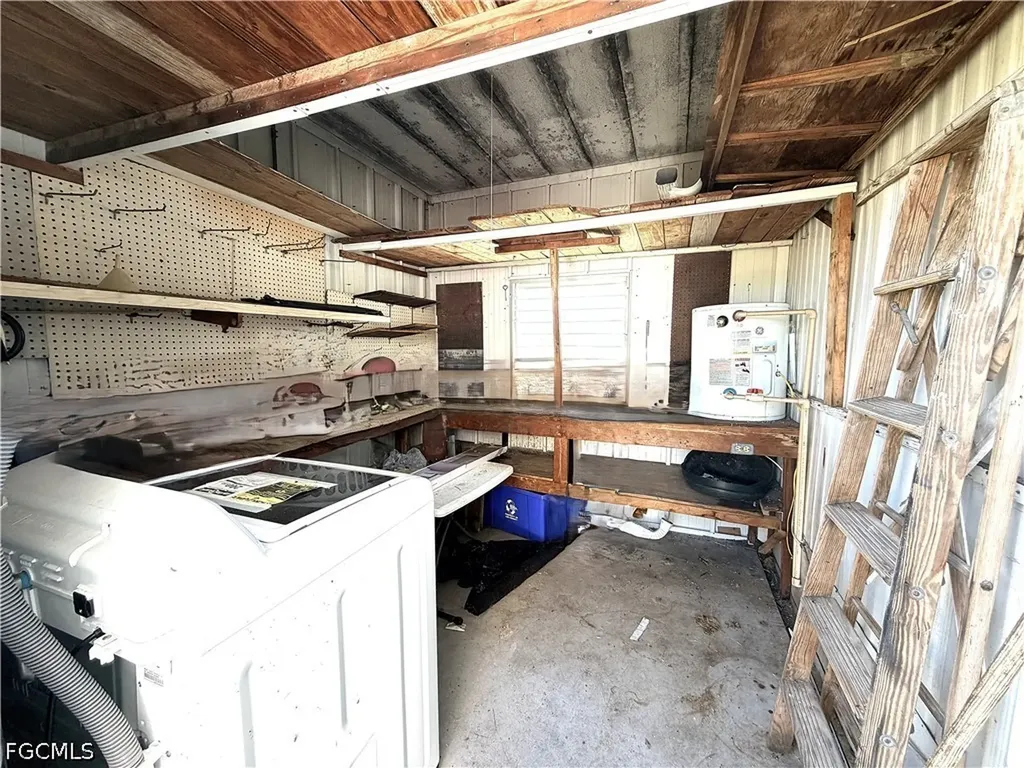 139 Gaslight Avenue North Fort Myers FL 33917