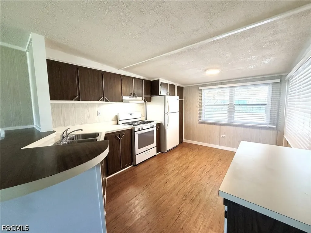 139 Gaslight Avenue North Fort Myers FL 33917