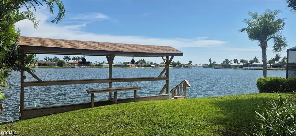 412 Cape Coral Parkway W Cape Coral FL 33914