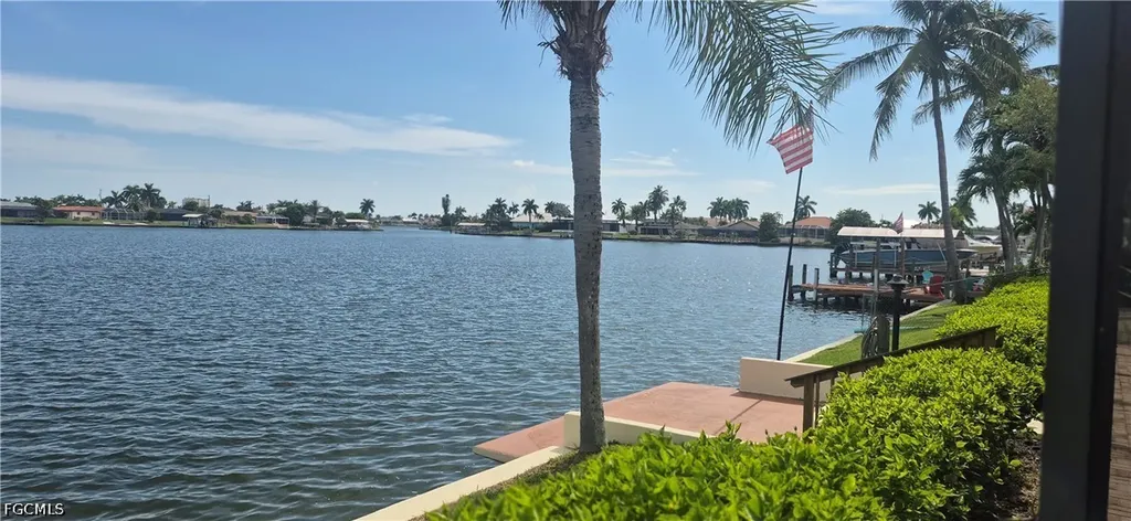 412 Cape Coral Parkway W Cape Coral FL 33914