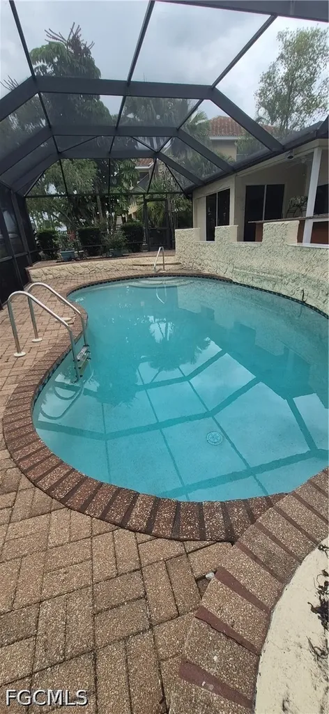 412 Cape Coral Parkway W Cape Coral FL 33914