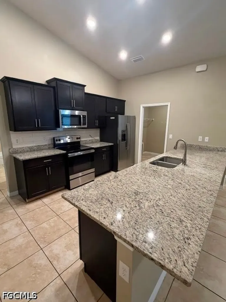 1841 NW 20th Avenue Cape Coral FL 33993