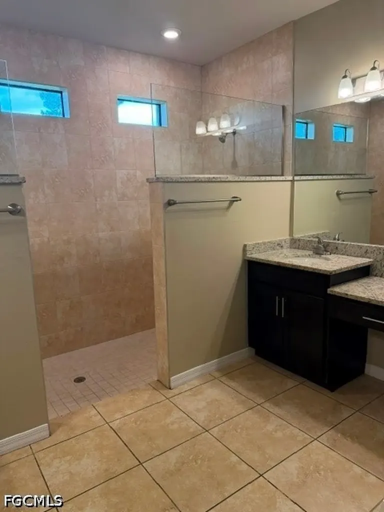 1841 NW 20th Avenue Cape Coral FL 33993