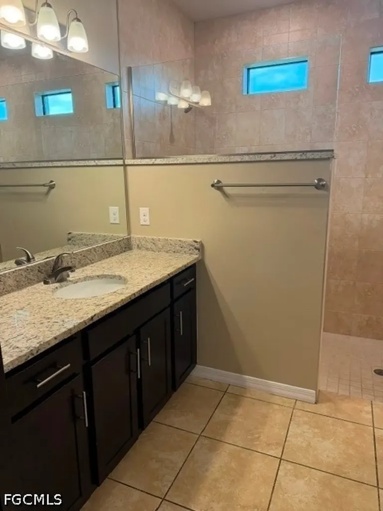1841 NW 20th Avenue Cape Coral FL 33993