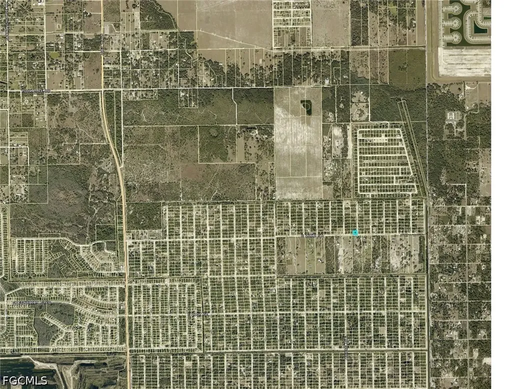 4007 E 23rd Street Alva FL 33920