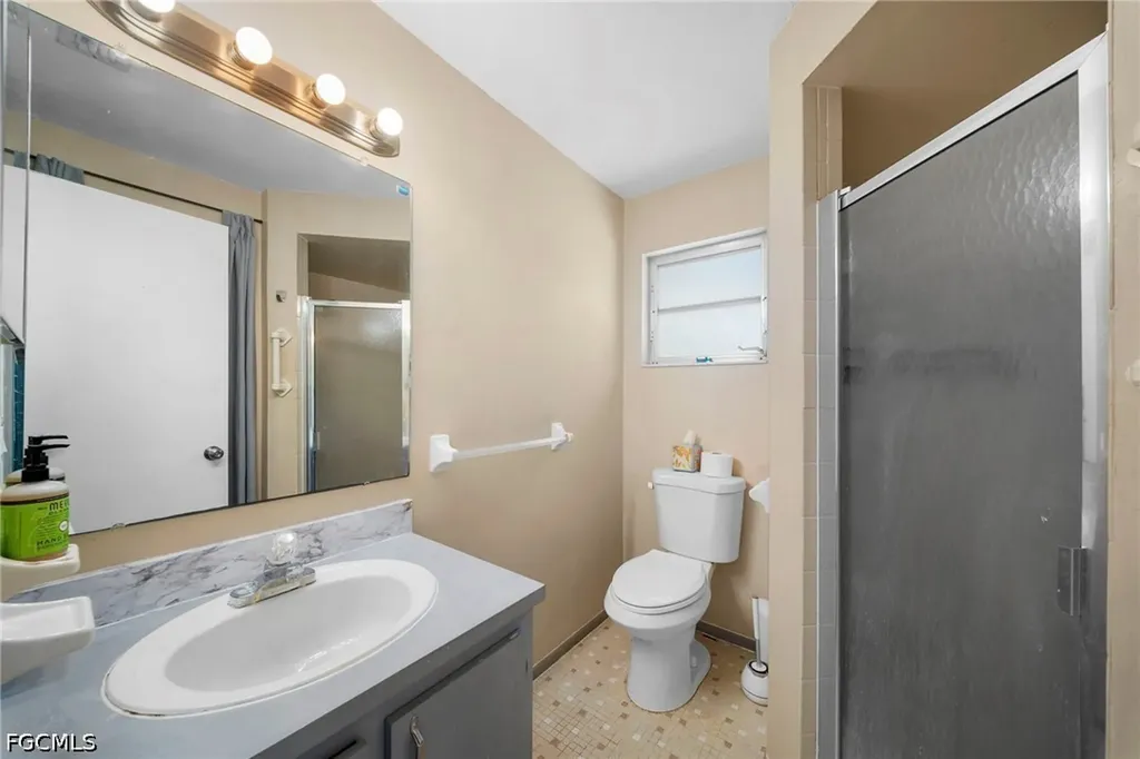 1583 Sunkist Way Fort Myers FL 33905