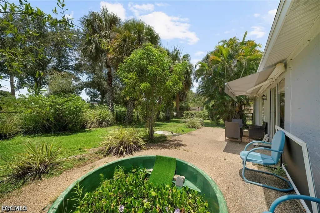 1583 Sunkist Way Fort Myers FL 33905