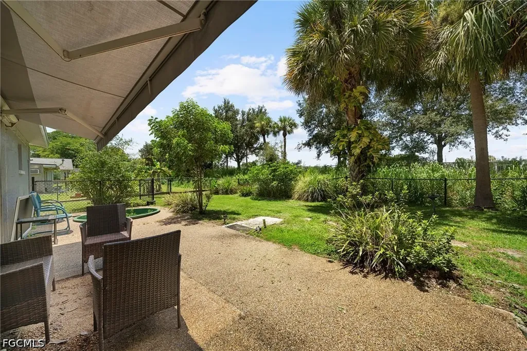 1583 Sunkist Way Fort Myers FL 33905