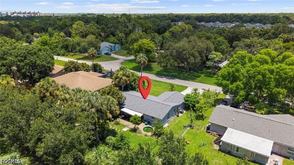 1583 Sunkist Way Fort Myers FL 33905