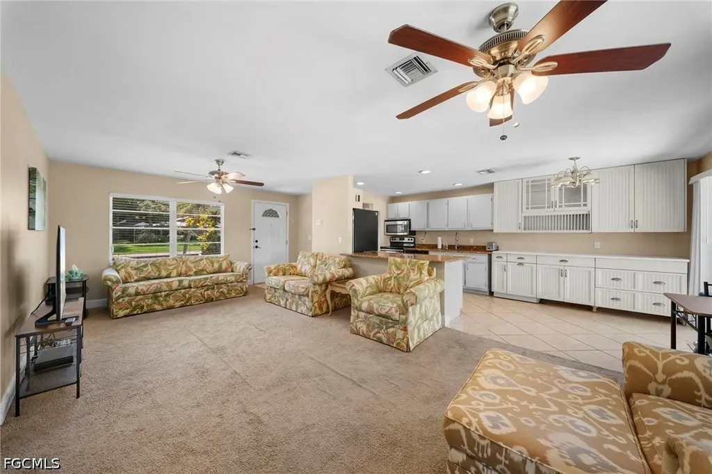 1583 Sunkist Way Fort Myers FL 33905