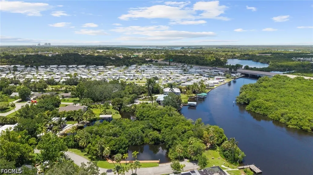 1583 Sunkist Way Fort Myers FL 33905