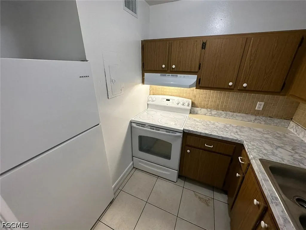1830 Maravilla Avenue Fort Myers FL 33901