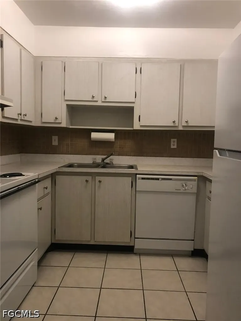 1830 Maravilla Avenue Fort Myers FL 33901