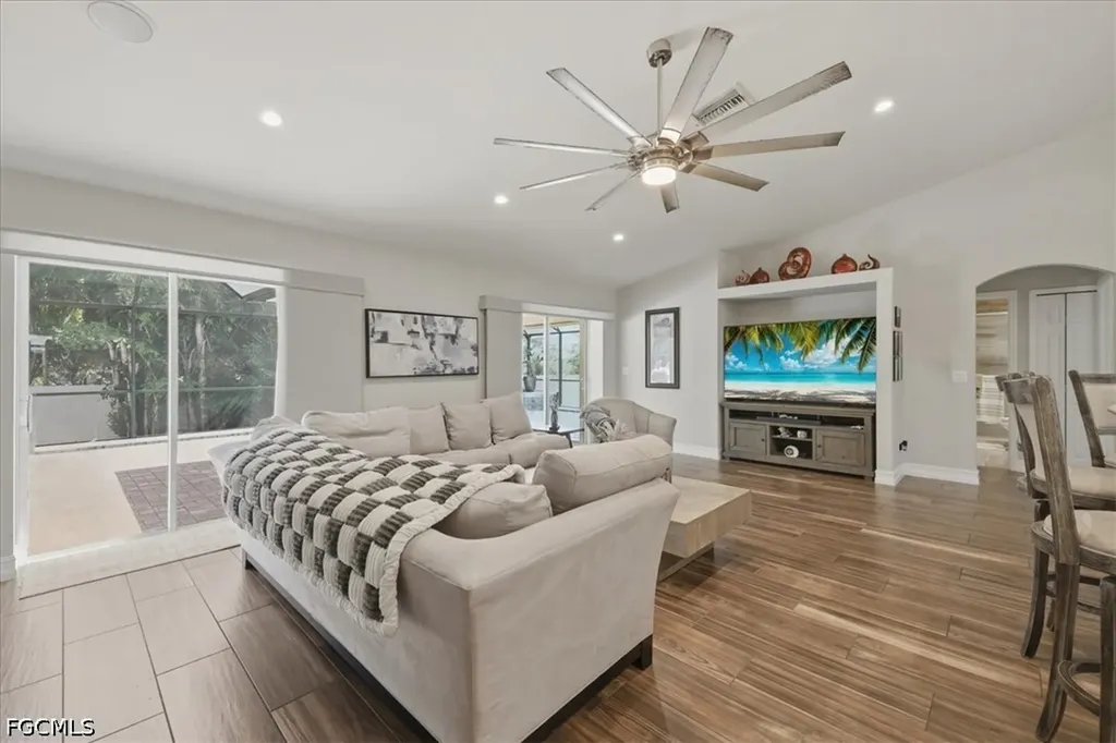 2107 NE 19th Place Cape Coral FL 33909